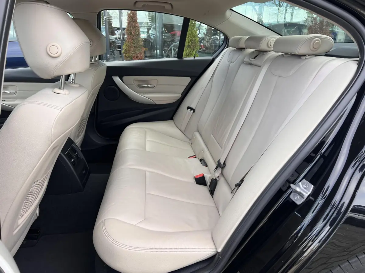 318i High Executive Automaat Clima 2018 Leer NAP