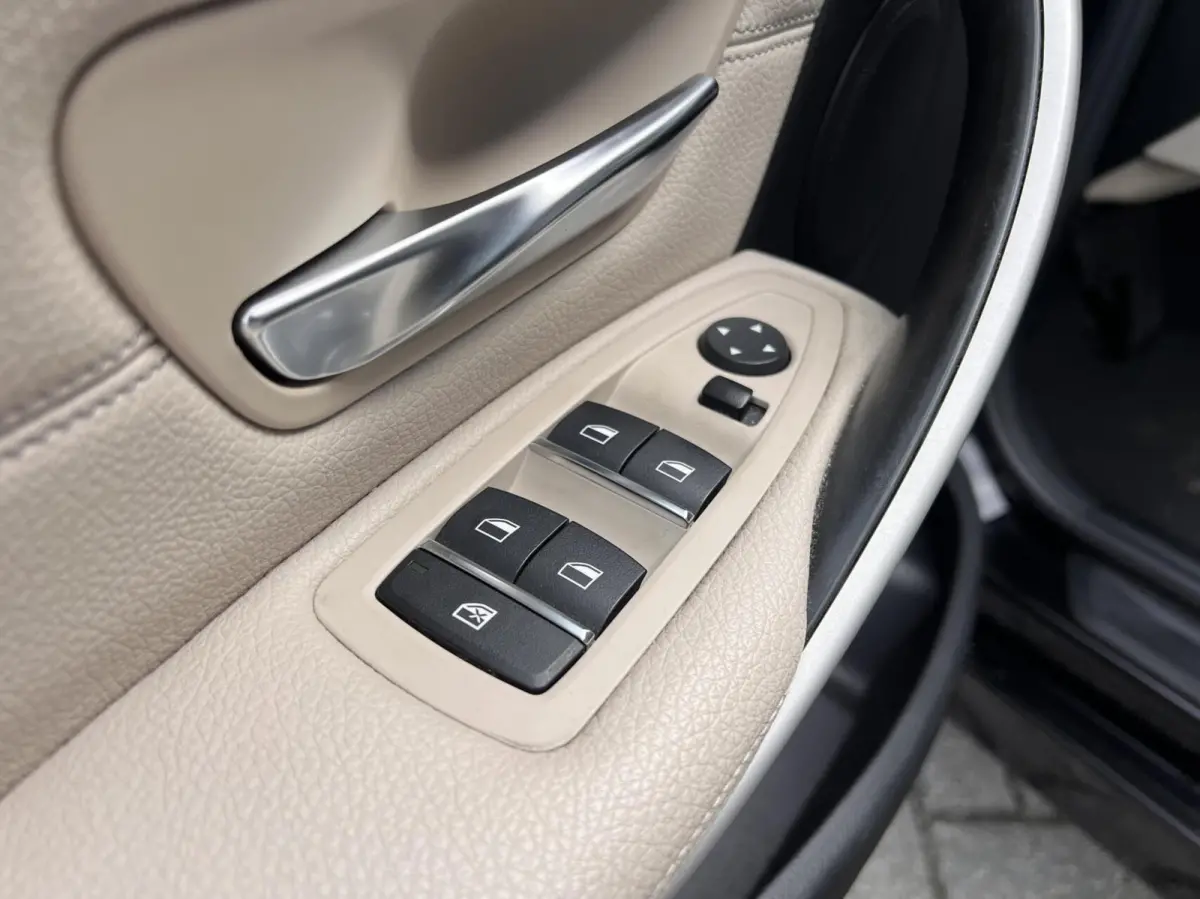 318i High Executive Automaat Clima 2018 Leer NAP
