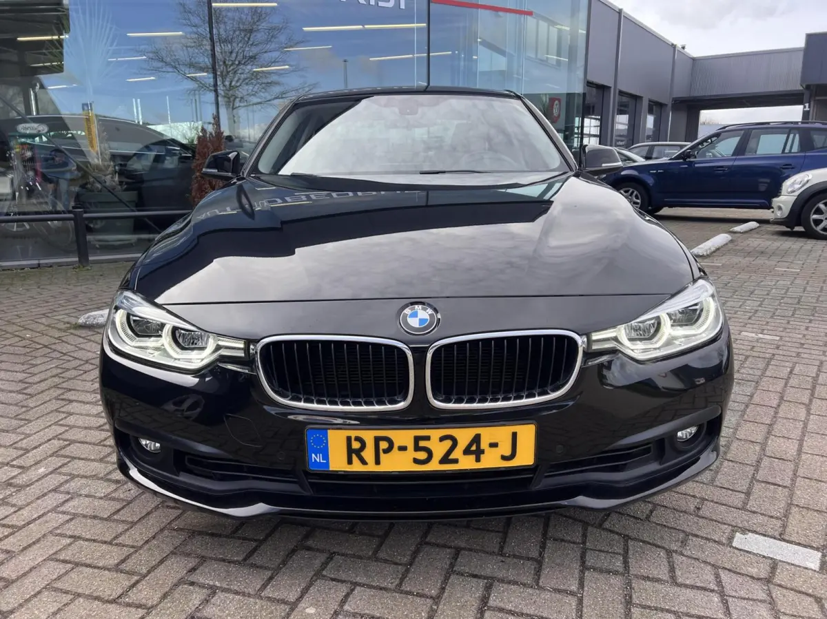 318i High Executive Automaat Clima 2018 Leer NAP