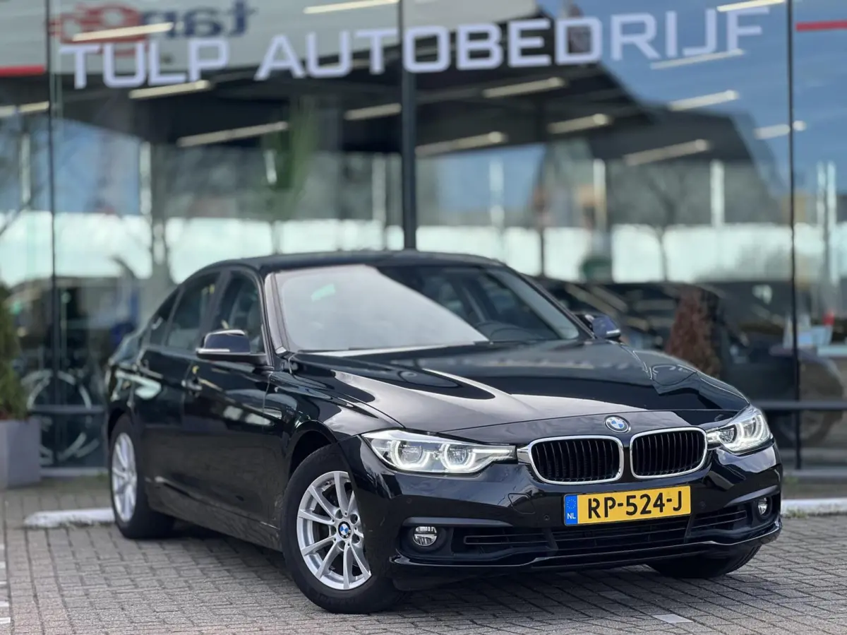 318i High Executive Automaat Clima 2018 Leer NAP