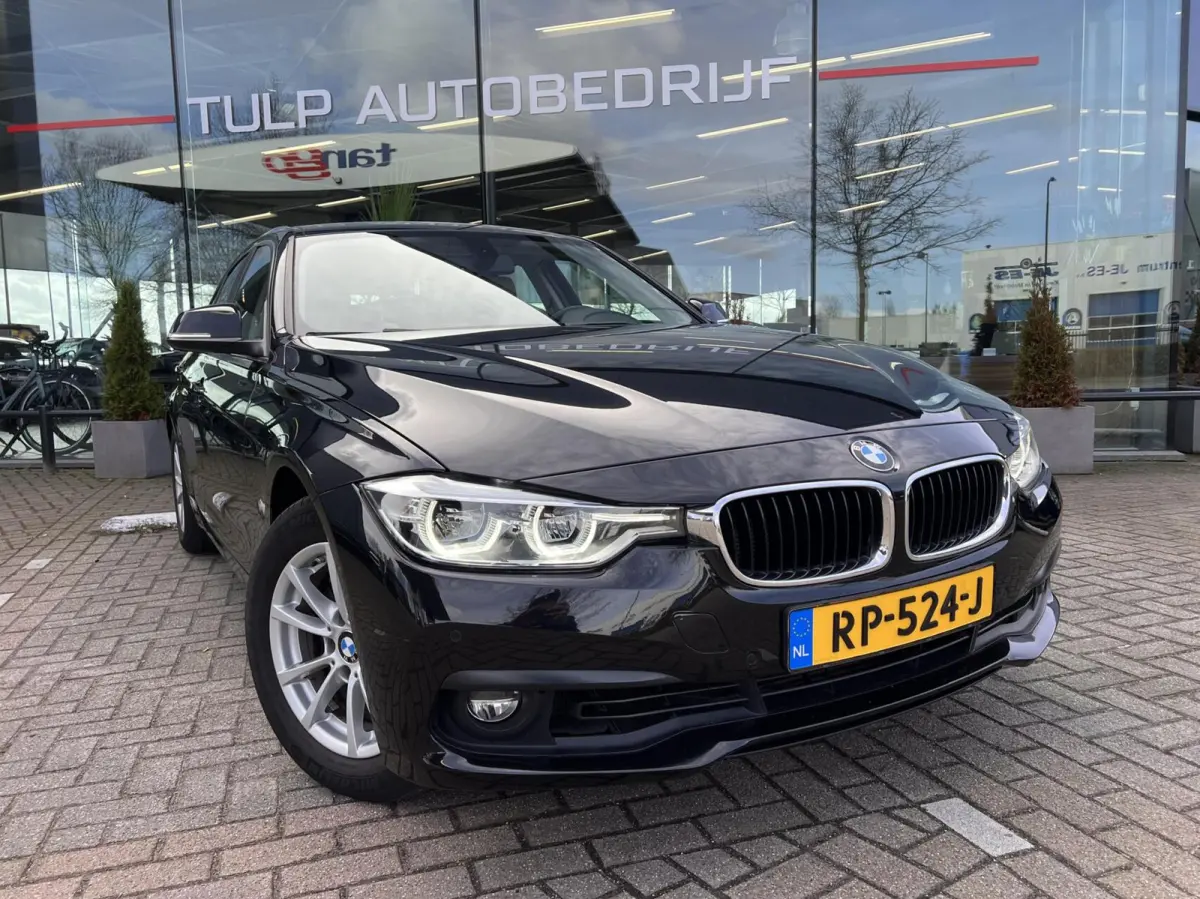 318i High Executive Automaat Clima 2018 Leer NAP