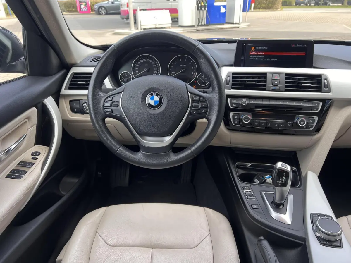 318i High Executive Automaat Clima 2018 Leer NAP