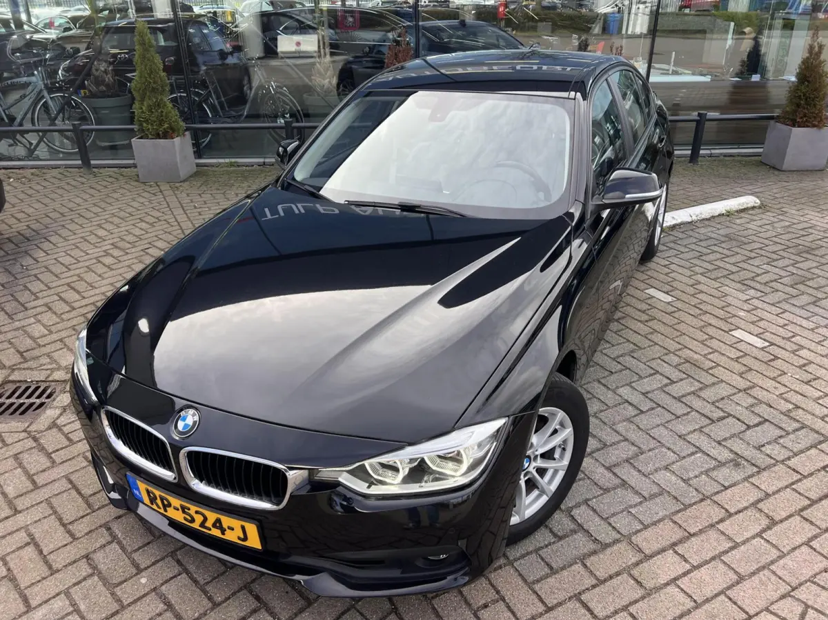 318i High Executive Automaat Clima 2018 Leer NAP