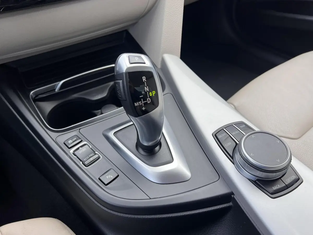 318i High Executive Automaat Clima 2018 Leer NAP
