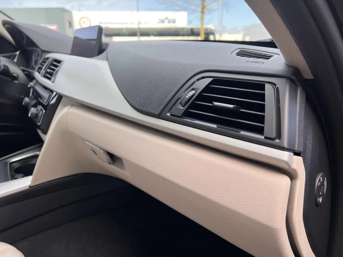 318i High Executive Automaat Clima 2018 Leer NAP