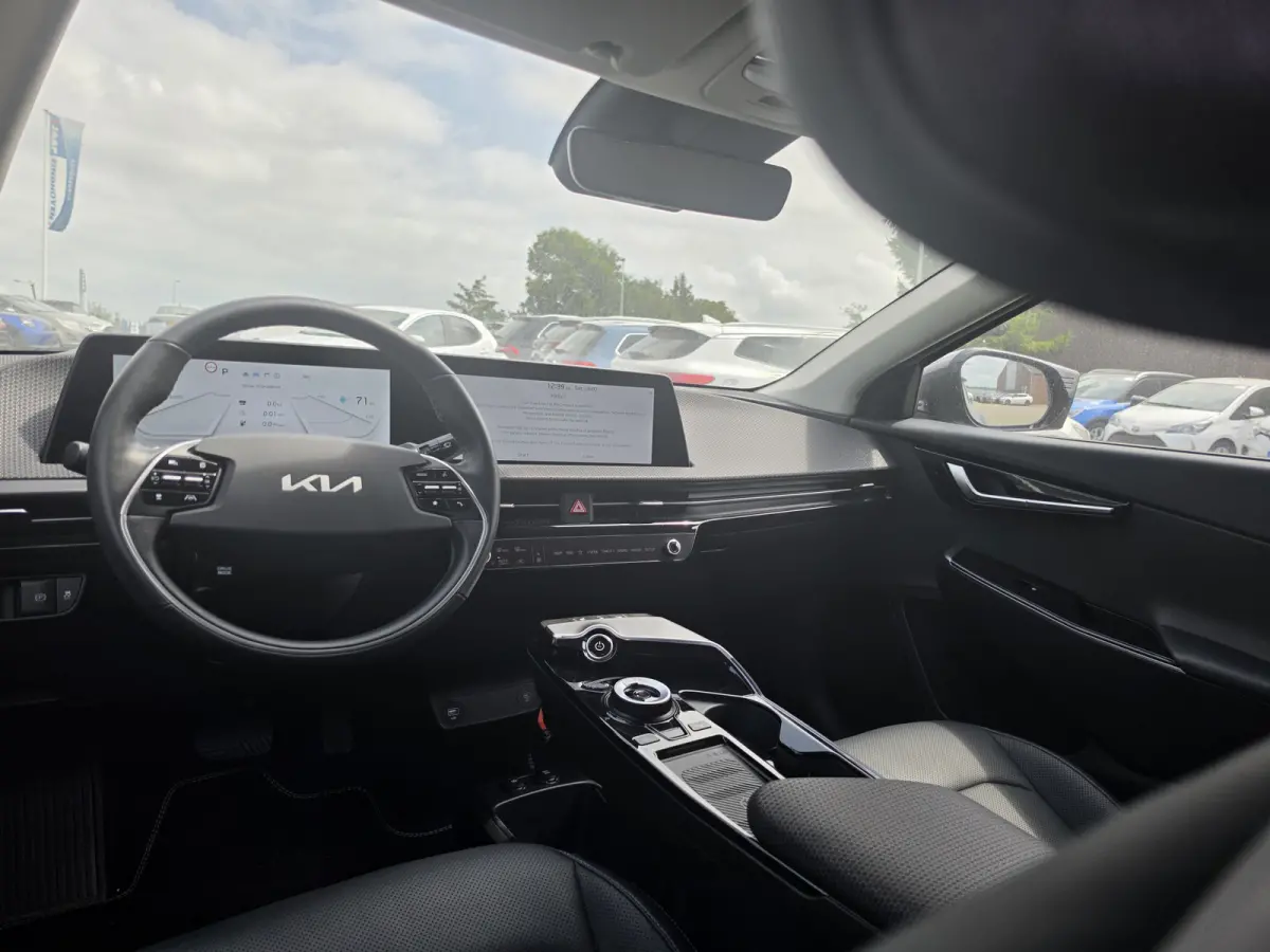 Edition Advanced 77.4 kWh | NL-auto | Apple Carplay/Android Auto | Voorstoelen verwarmd |