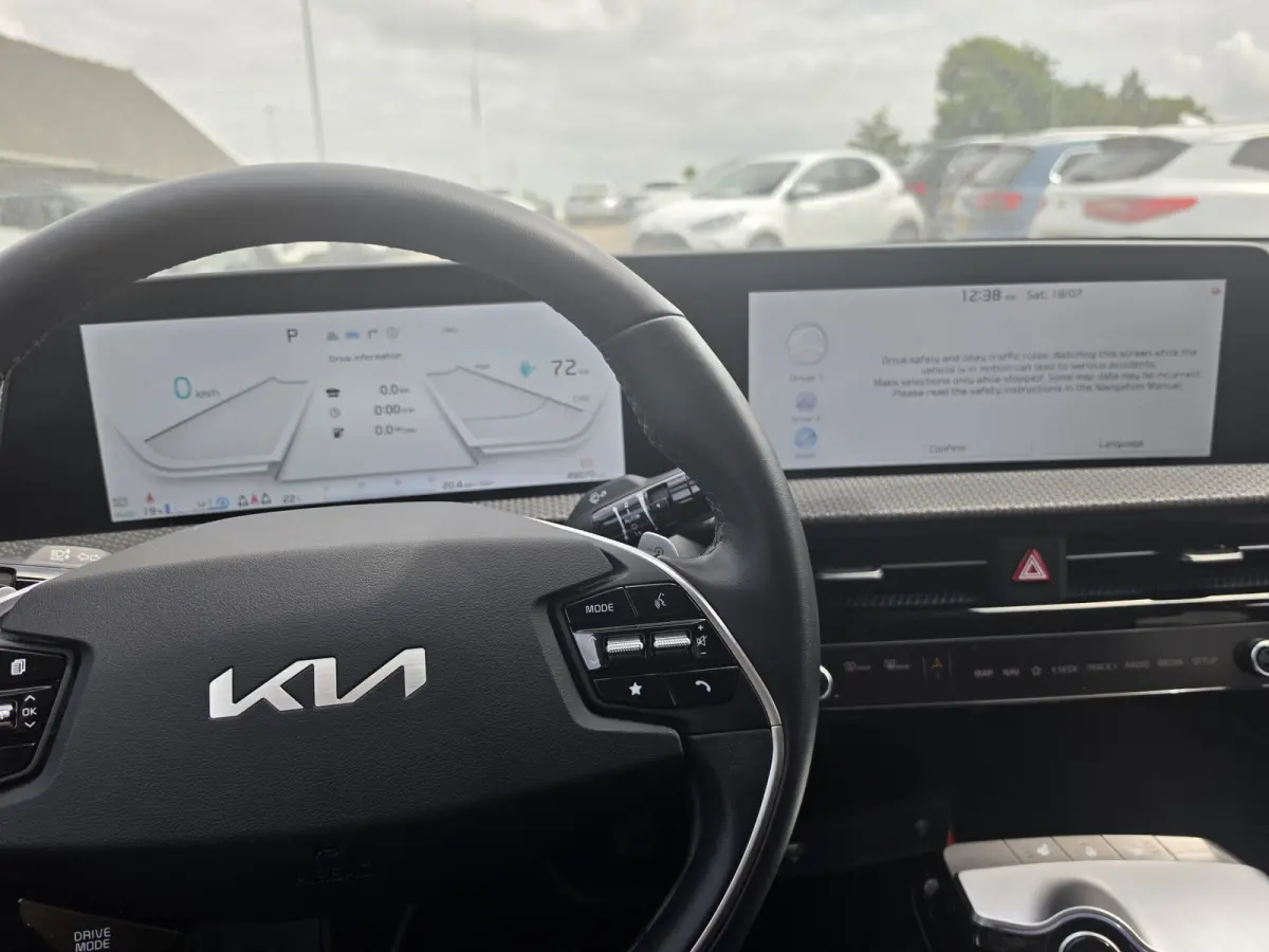 Edition Advanced 77.4 kWh | NL-auto | Apple Carplay/Android Auto | Voorstoelen verwarmd |
