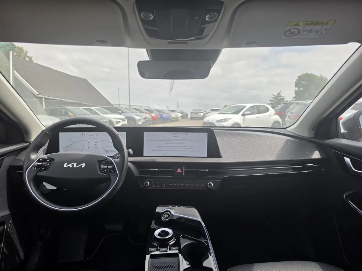 Edition Advanced 77.4 kWh | NL-auto | Apple Carplay/Android Auto | Voorstoelen verwarmd |