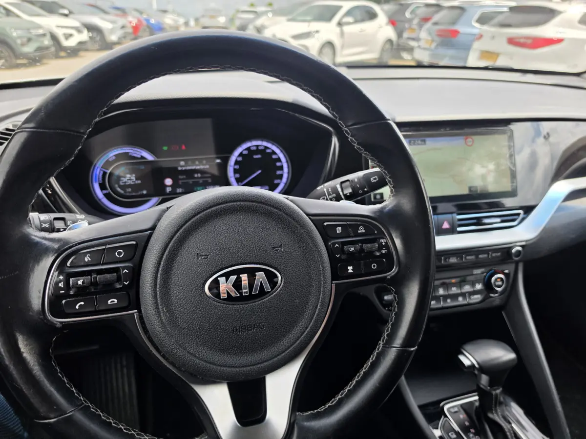1.6 GDi Hybrid DynamicLine | Parkeersensor V+A | Cruise control adaptief | Apple Carplay/Android Auto