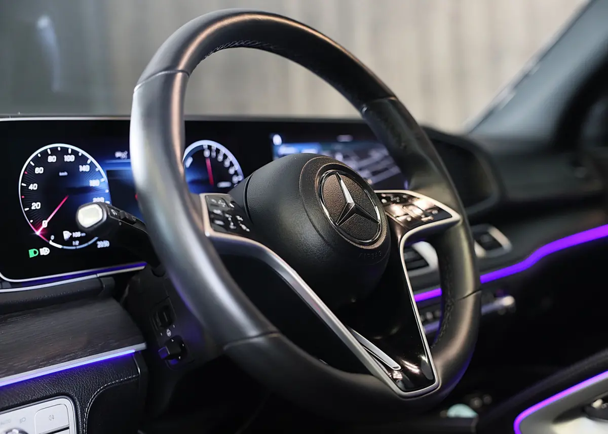 400 e 4MATIC AMG 63 Look / Massage / Softclose / Head Up / Leder / 360 Camera / Memory / 23 Inch / Led