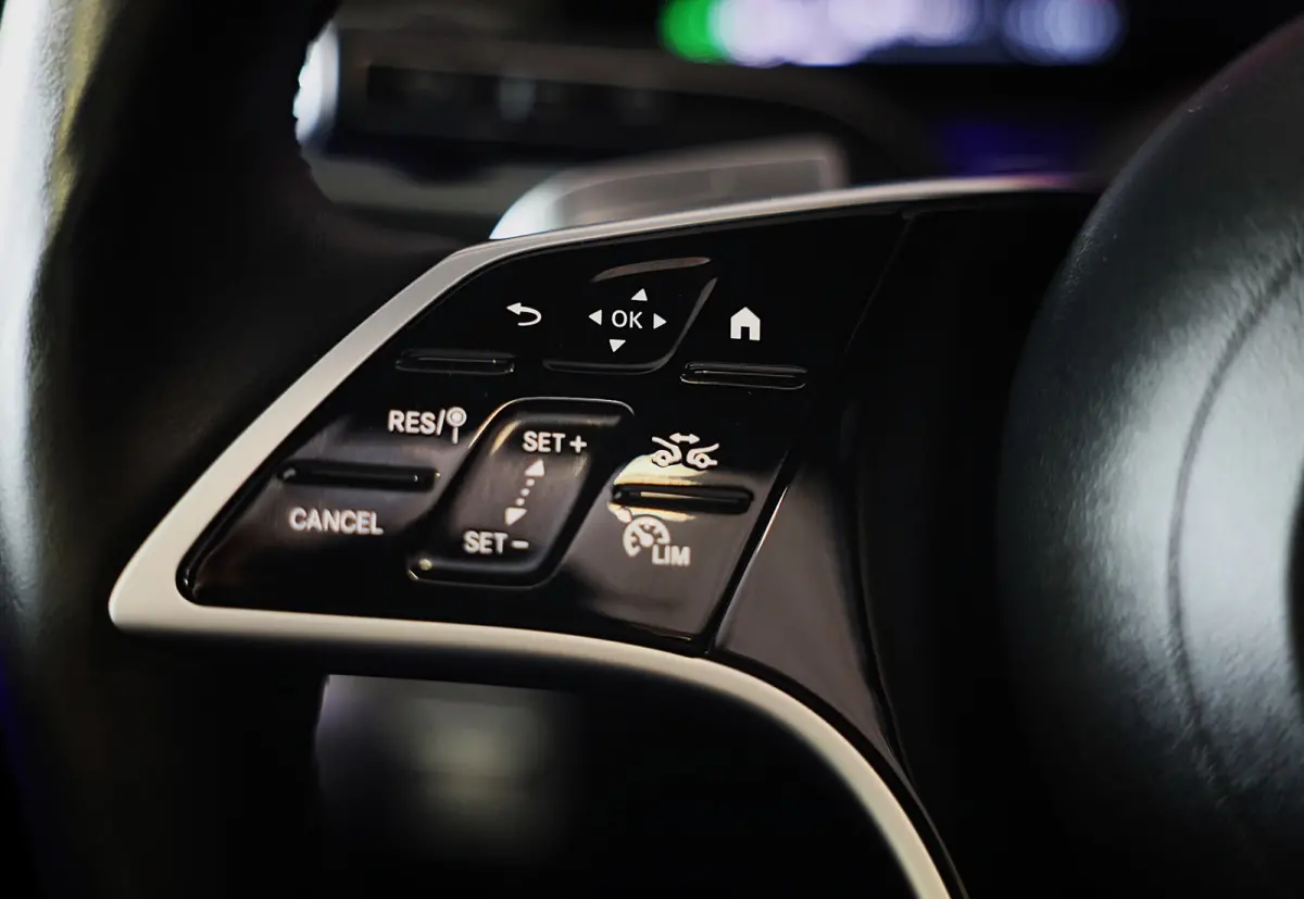 400 e 4MATIC AMG 63 Look / Massage / Softclose / Head Up / Leder / 360 Camera / Memory / 23 Inch / Led