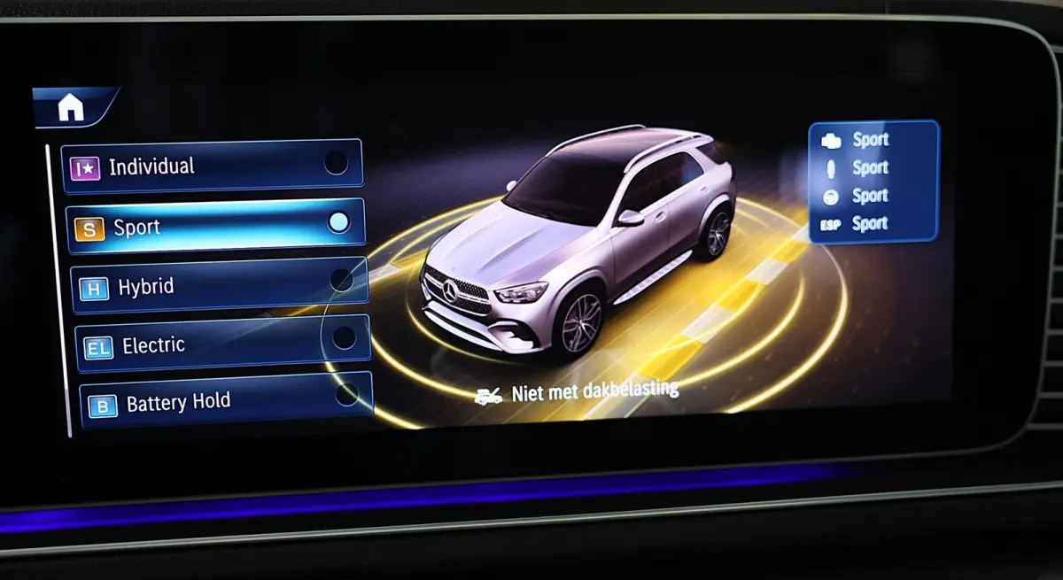 400 e 4MATIC AMG 63 Look / Massage / Softclose / Head Up / Leder / 360 Camera / Memory / 23 Inch / Led