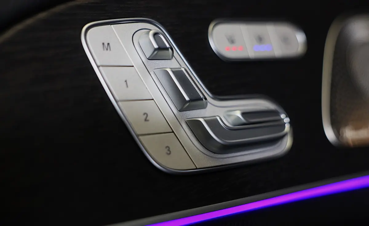 400 e 4MATIC AMG 63 Look / Massage / Softclose / Head Up / Leder / 360 Camera / Memory / 23 Inch / Led