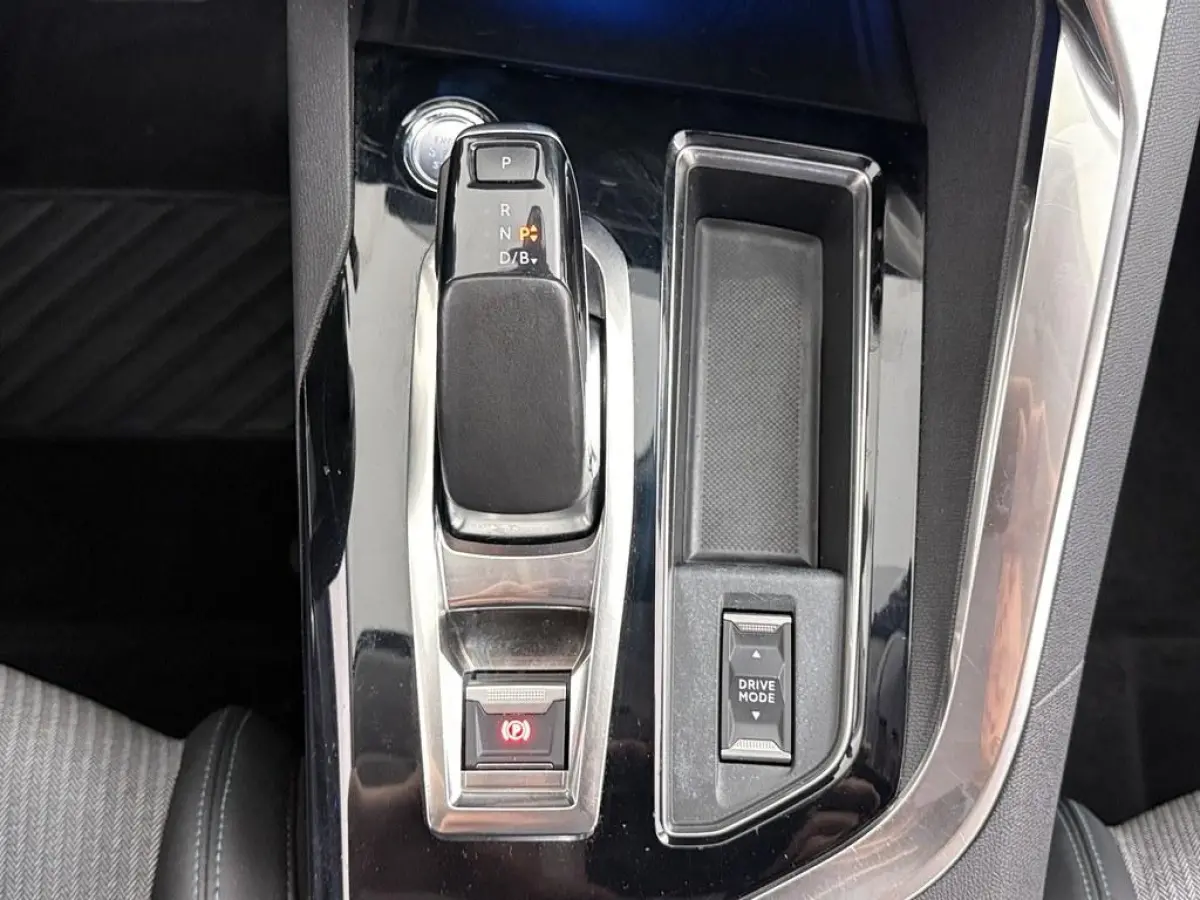 1.6T HYbrid 225Pk BL. Allure Camera/Nav/Keyless/ Ad.Cruise/Led/CarPlay/Blindspot