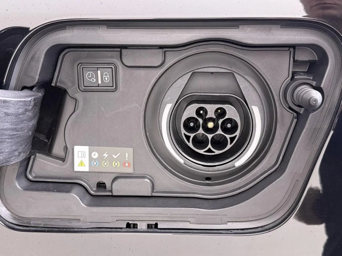 1.6T HYbrid 225Pk BL. Allure Camera/Nav/Keyless/ Ad.Cruise/Led/CarPlay/Blindspot