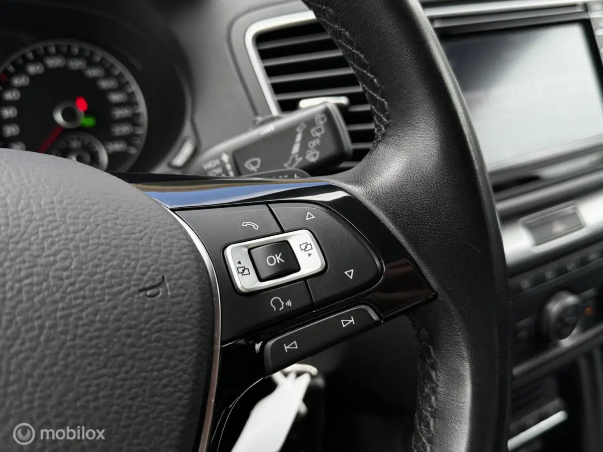 1.4 TSI Exclusive Series 7Pers. Dealer O.H.