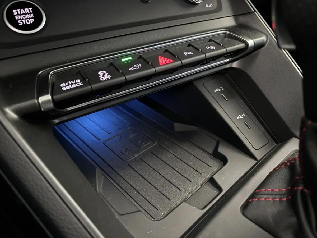 45 TFSIe S-line Pano Sonos Audi Exclusive 5.898 km!