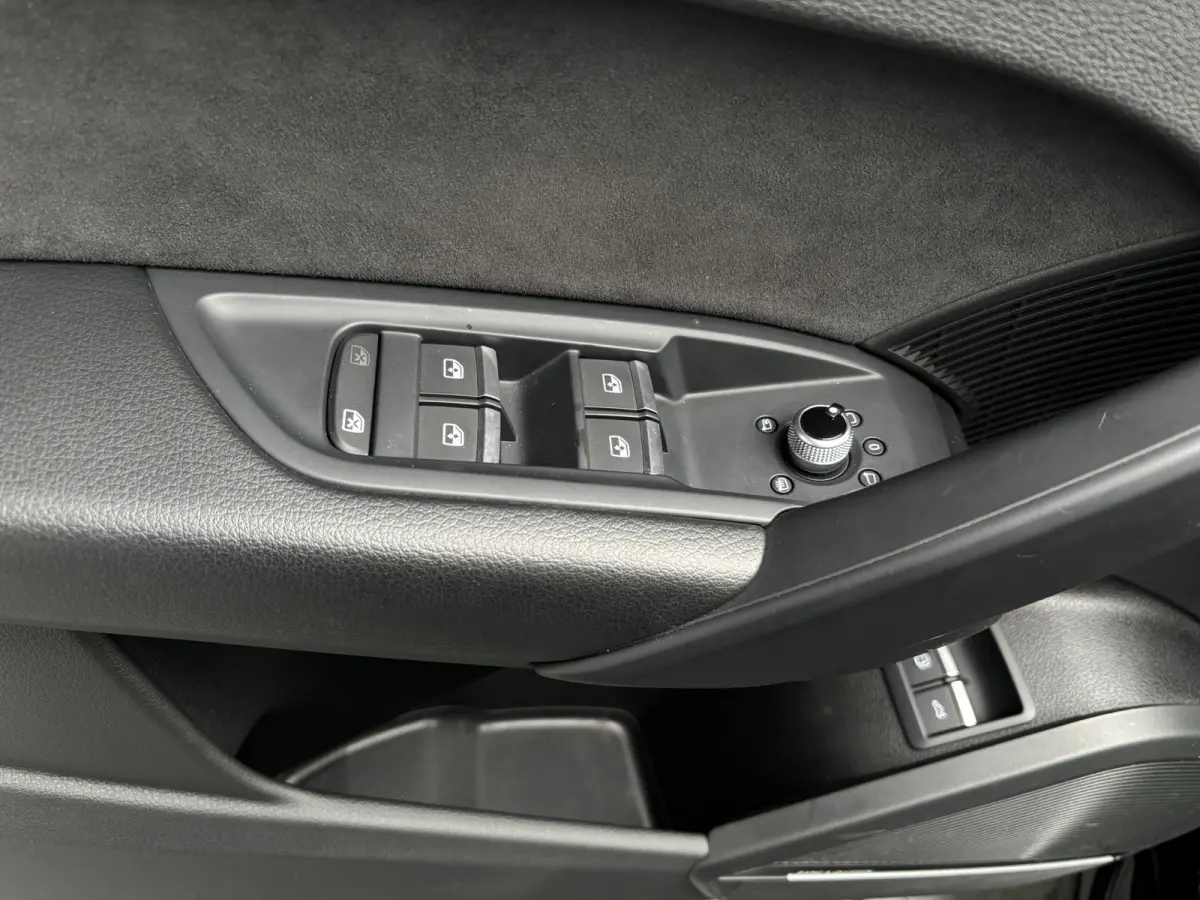 55 TFSI e S-line RS Luchtvering Head-Up