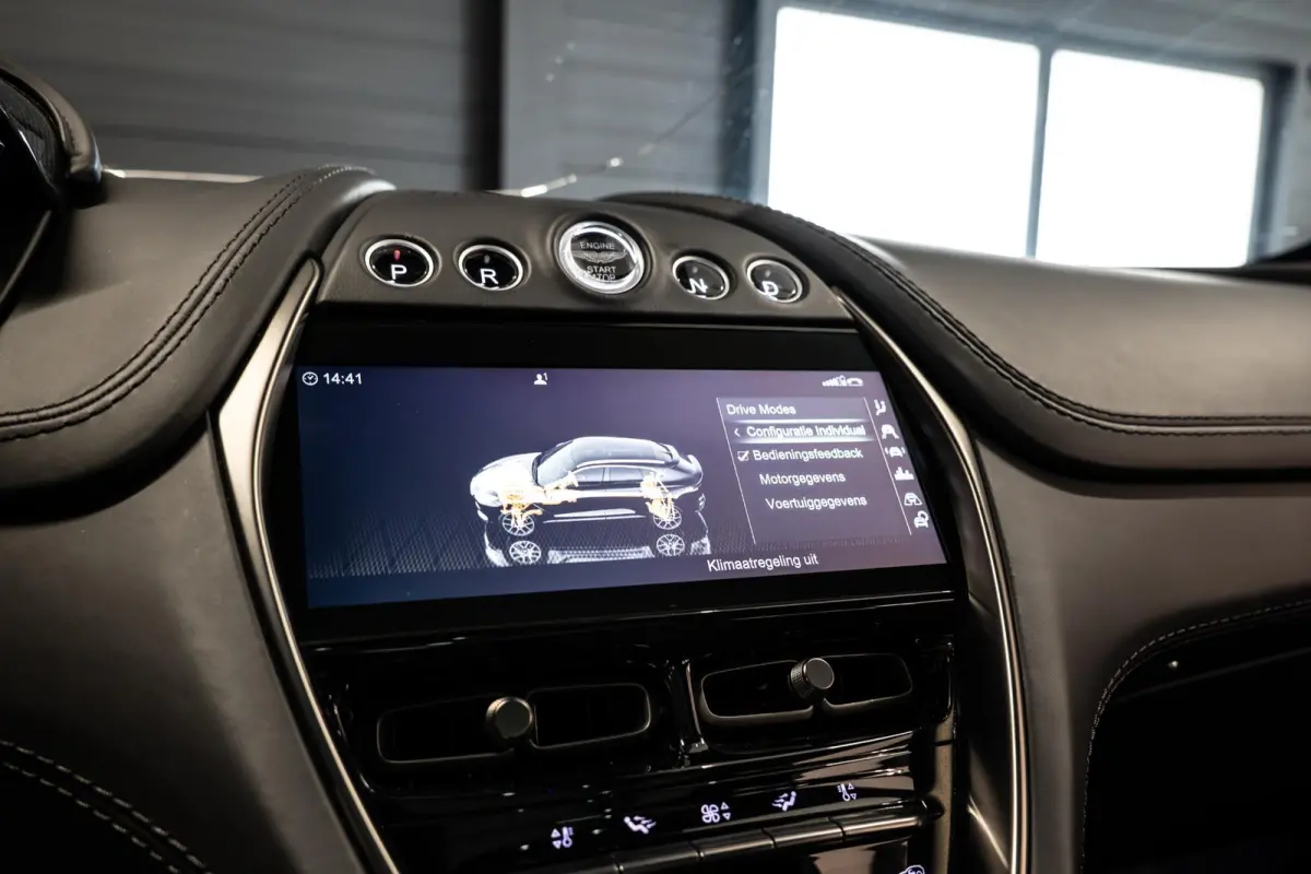 4.0 V8 707 NL Auto | Keramisch | Carbon l Dealer Onderhouden | 2 Jaar Dealer garantie mogelijk