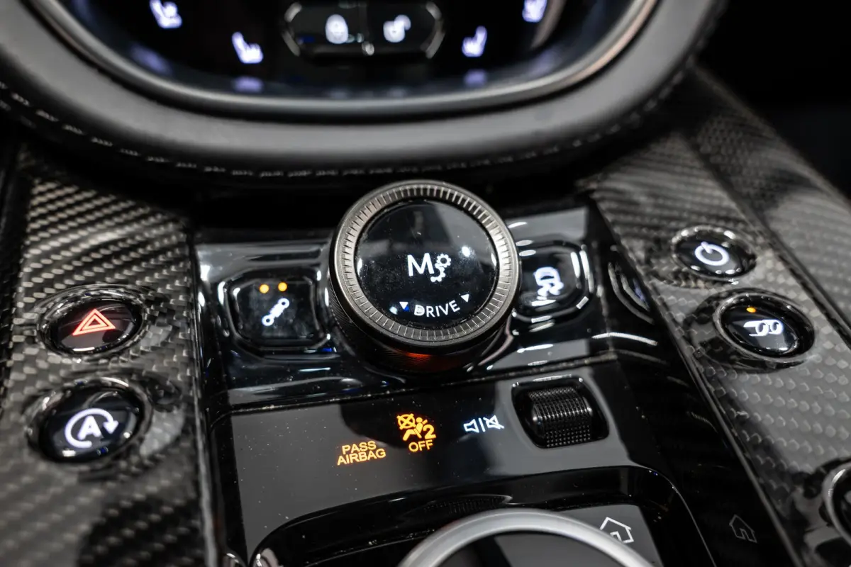 4.0 V8 707 NL Auto | Keramisch | Carbon l Dealer Onderhouden | 2 Jaar Dealer garantie mogelijk