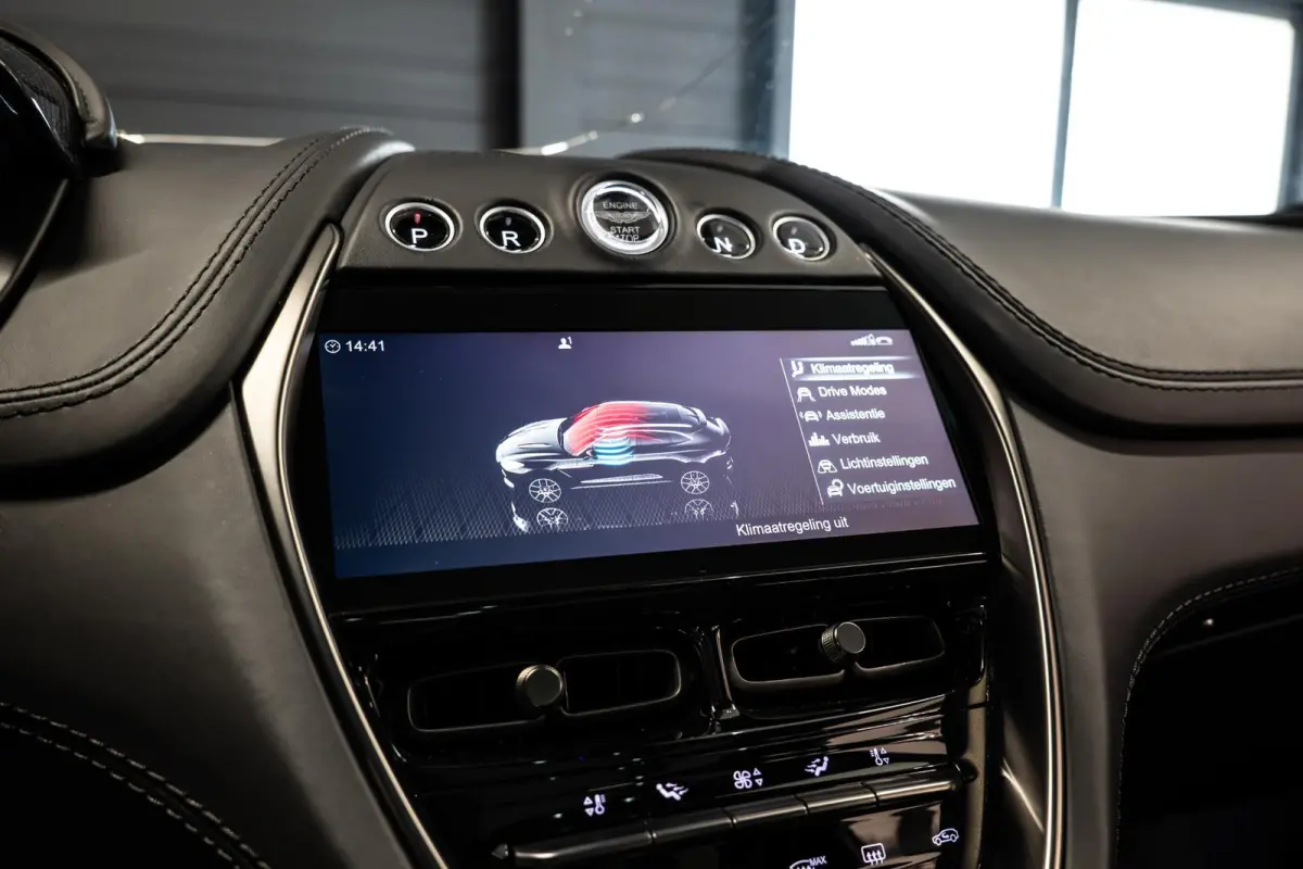 4.0 V8 707 NL Auto | Keramisch | Carbon l Dealer Onderhouden | 2 Jaar Dealer garantie mogelijk