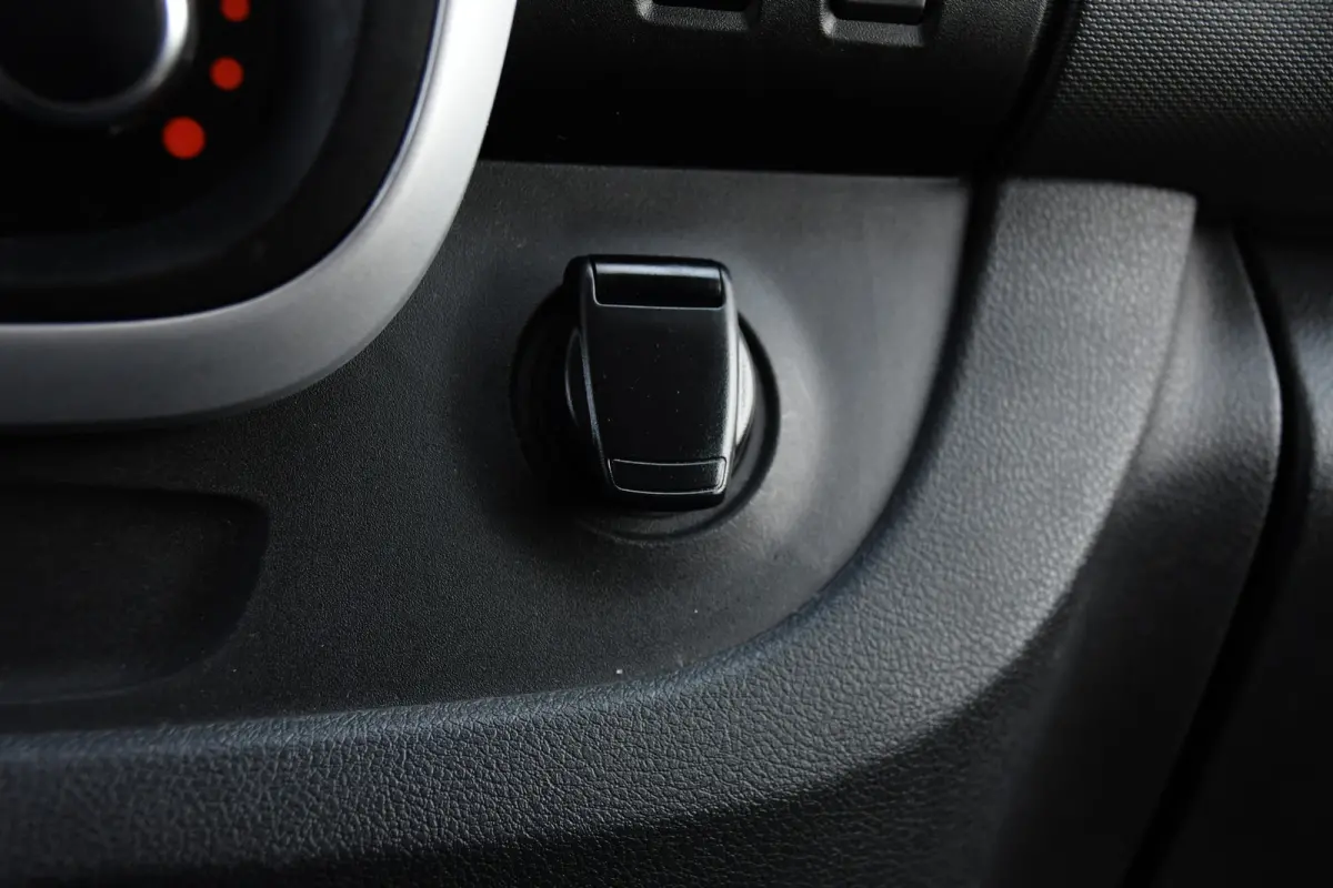 2.0 dCi 145 T29 L2H1 Black Edition Cruise, Sensoren, LED, 145pk, Multimedia, Automaat, Trekhaak, Betimmering, NAVI, Uniek!