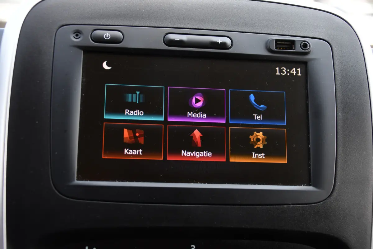 2.0 dCi 145 T29 L2H1 Black Edition Cruise, Sensoren, LED, 145pk, Multimedia, Automaat, Trekhaak, Betimmering, NAVI, Uniek!