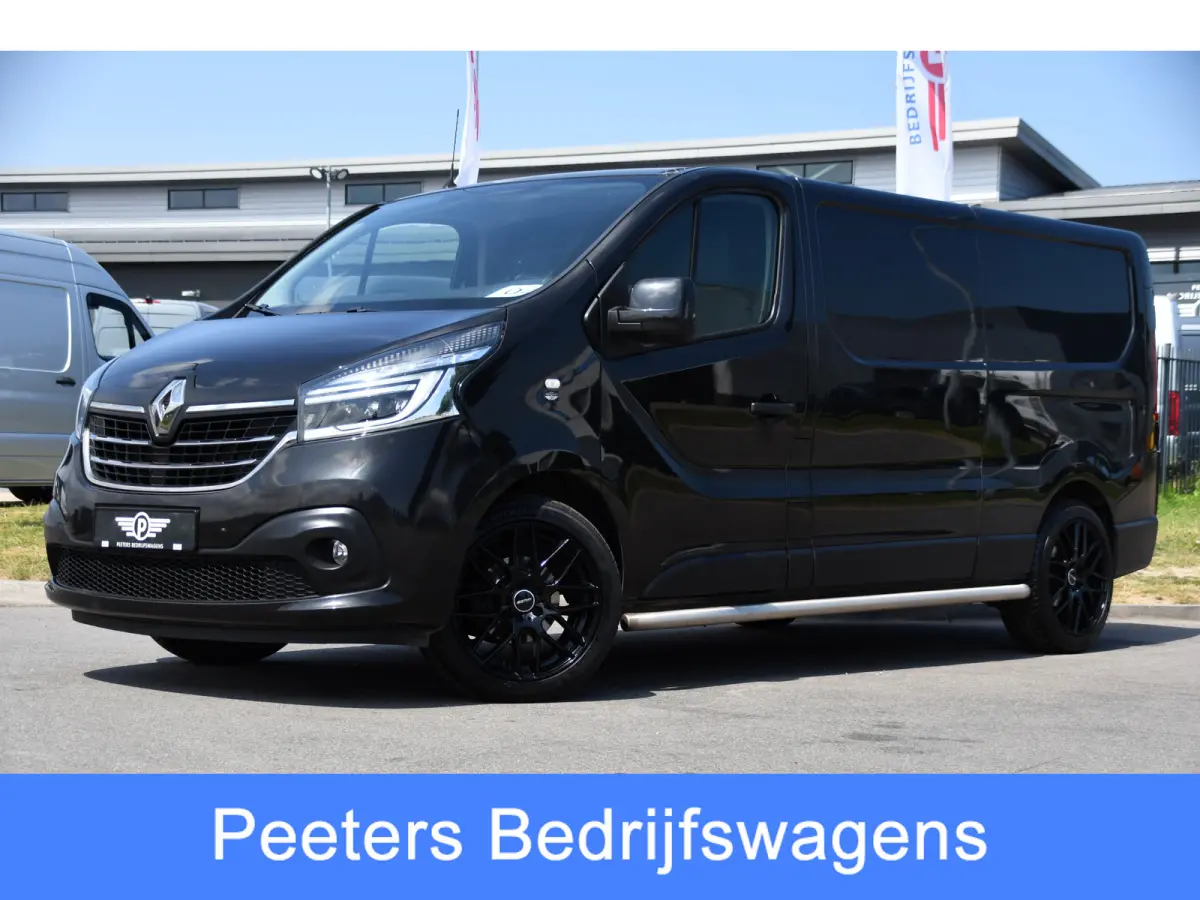 2.0 dCi 145 T29 L2H1 Black Edition Cruise, Sensoren, LED, 145pk, Multimedia, Automaat, Trekhaak, Betimmering, NAVI, Uniek!