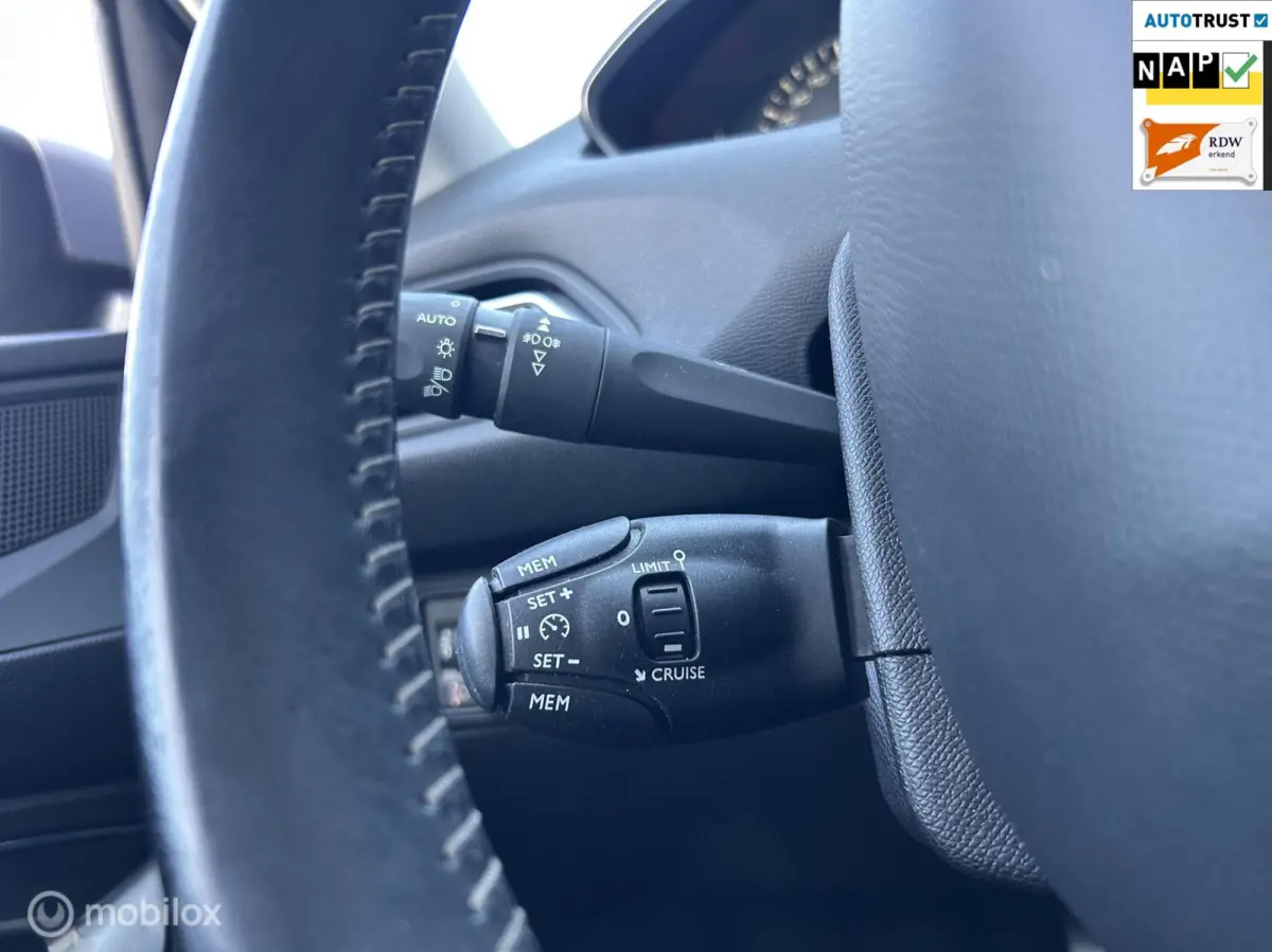 1.2 PureTech Allure Pack|CARPLAY|PANO|NAP