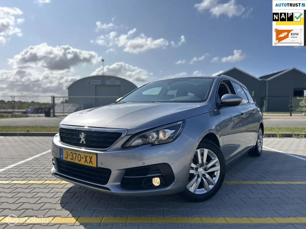 1.2 PureTech Allure Pack|CARPLAY|PANO|NAP