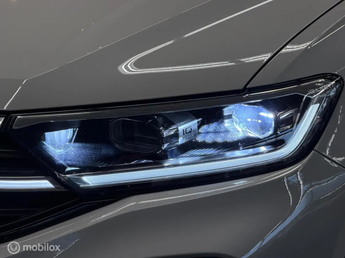 1.5 TSI 3X R-Line Panorama/Keyless/Matrix/Ascot grey