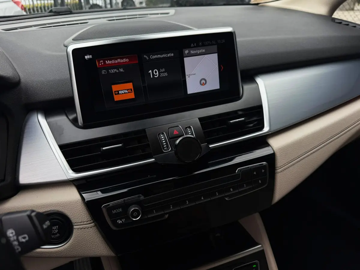 220i 7p. High Executive Edition 192PK|Nieuw model|Full Led|AUT|Leder|DAB+|StoelVW|Trekhaak|Bots|HUD|NLAuto