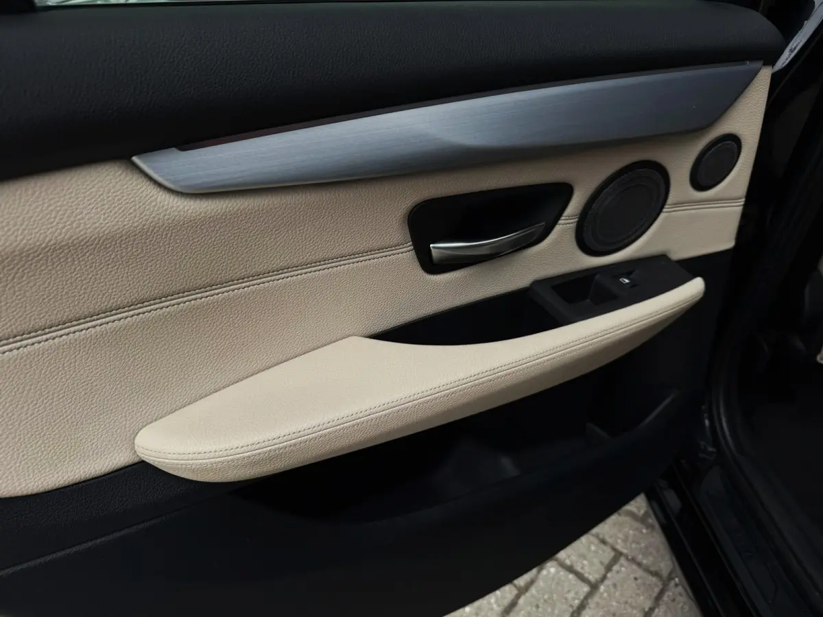 220i 7p. High Executive Edition 192PK|Nieuw model|Full Led|AUT|Leder|DAB+|StoelVW|Trekhaak|Bots|HUD|NLAuto