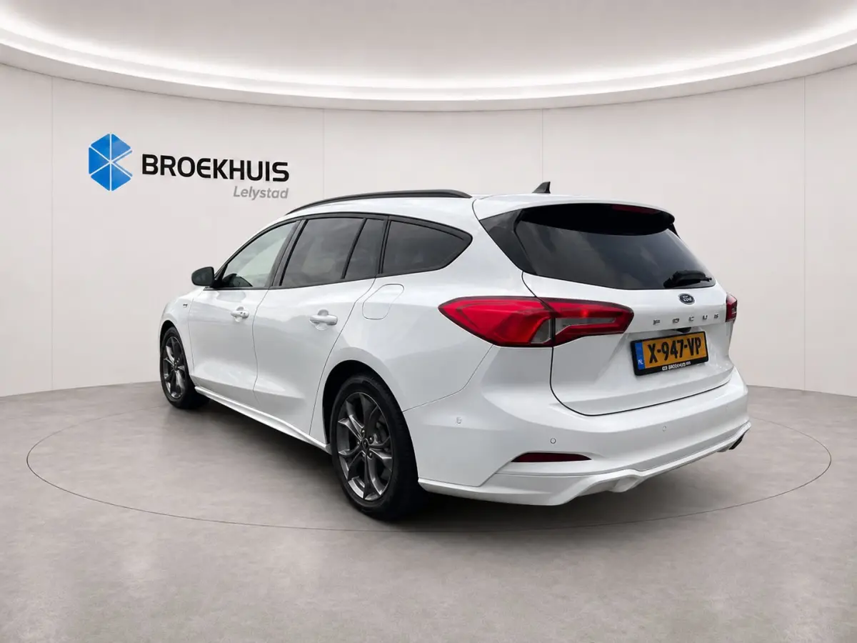 1.0 ECOBOOST 125PK TITANIUM ST-LINE BUSINESS AUTOMAAT / NAVI / CLIMA / LED / PDC / 17" LMV / CAMERA / KEYLESS / WINTERPACK  !!
