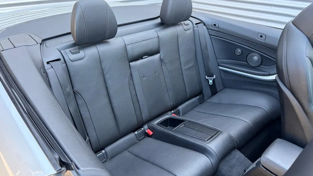 420i 183PK HIGH EXECUTIVE M-SPORT AUTOMAAT / NAVI / LEDER / FULL-LED / CLIMA / 19" LMV / KEYLESS / ORG. NL. / MEMORY SEATS / NEKVERWARMING / WINTERPAKKET / UNIEK !!