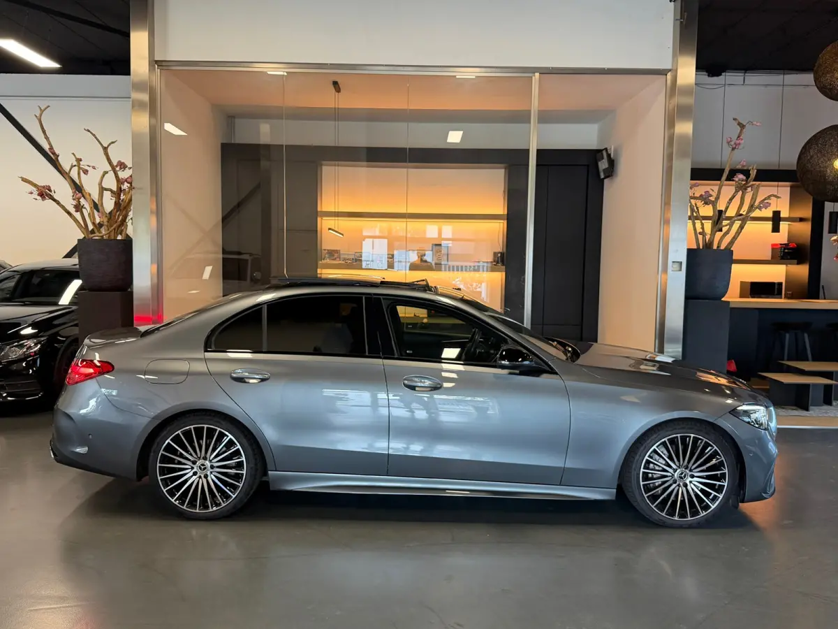 180 AMG Night Panorama Sfeerverl. Camera
