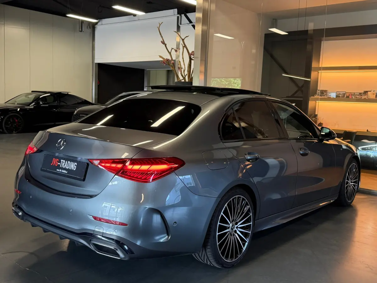 180 AMG Night Panorama Sfeerverl. Camera