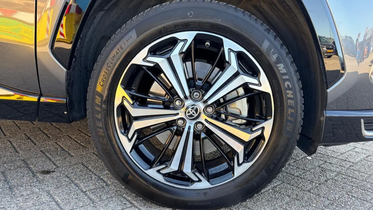 2.5 PLUG-IN HYBRID AWD 306PK GR SPORT / NAVI / CLIMA / LED / PDC / 19" LMV / CAMERA / KEYLESS / ADAPT. CRUISECONTROL / HUD / WINTERPAKKET !!