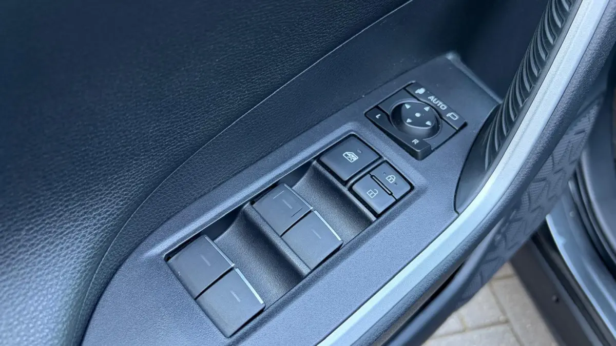 2.5 PLUG-IN HYBRID AWD 306PK GR SPORT / NAVI / CLIMA / LED / PDC / 19" LMV / CAMERA / KEYLESS / ADAPT. CRUISECONTROL / HUD / WINTERPAKKET !!