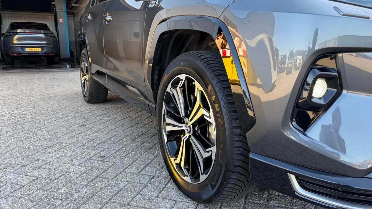 2.5 PLUG-IN HYBRID AWD 306PK GR SPORT / NAVI / CLIMA / LED / PDC / 19" LMV / CAMERA / KEYLESS / ADAPT. CRUISECONTROL / HUD / WINTERPAKKET !!