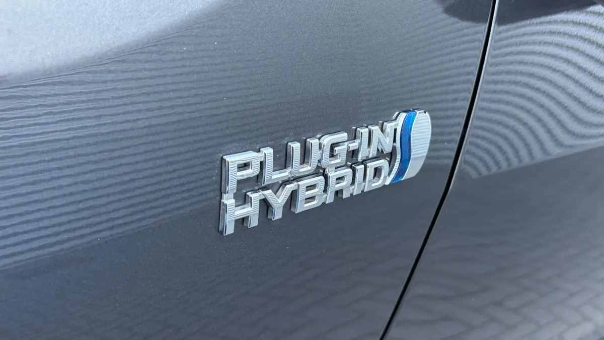 2.5 PLUG-IN HYBRID AWD 306PK GR SPORT / NAVI / CLIMA / LED / PDC / 19" LMV / CAMERA / KEYLESS / ADAPT. CRUISECONTROL / HUD / WINTERPAKKET !!