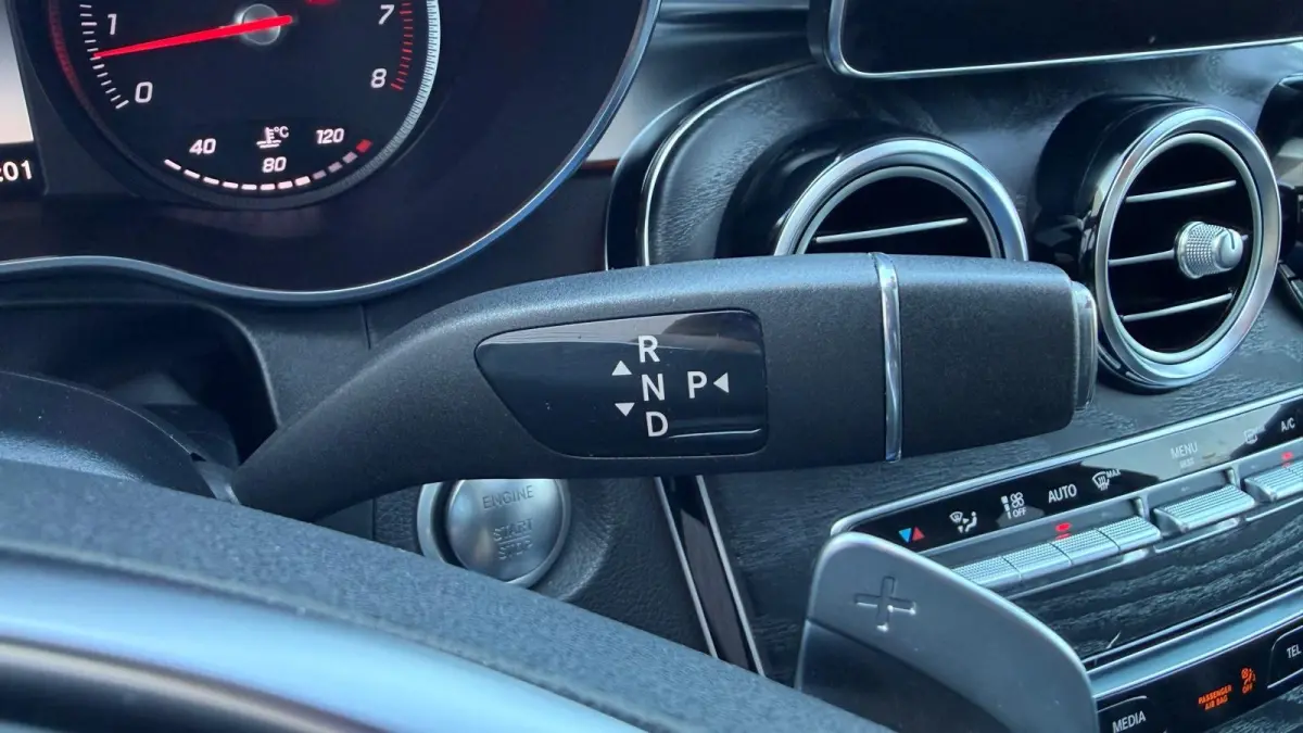 250 4MATIC PREMIUM PLUS AMG AUTOMAAT / NAVI / LEDER / CLIMA / FULL-LED / PDC / 20" LMV / CAMERA / LUCHTVERING / PANO. DAK / WEGKLAP. TREKHAAK !!