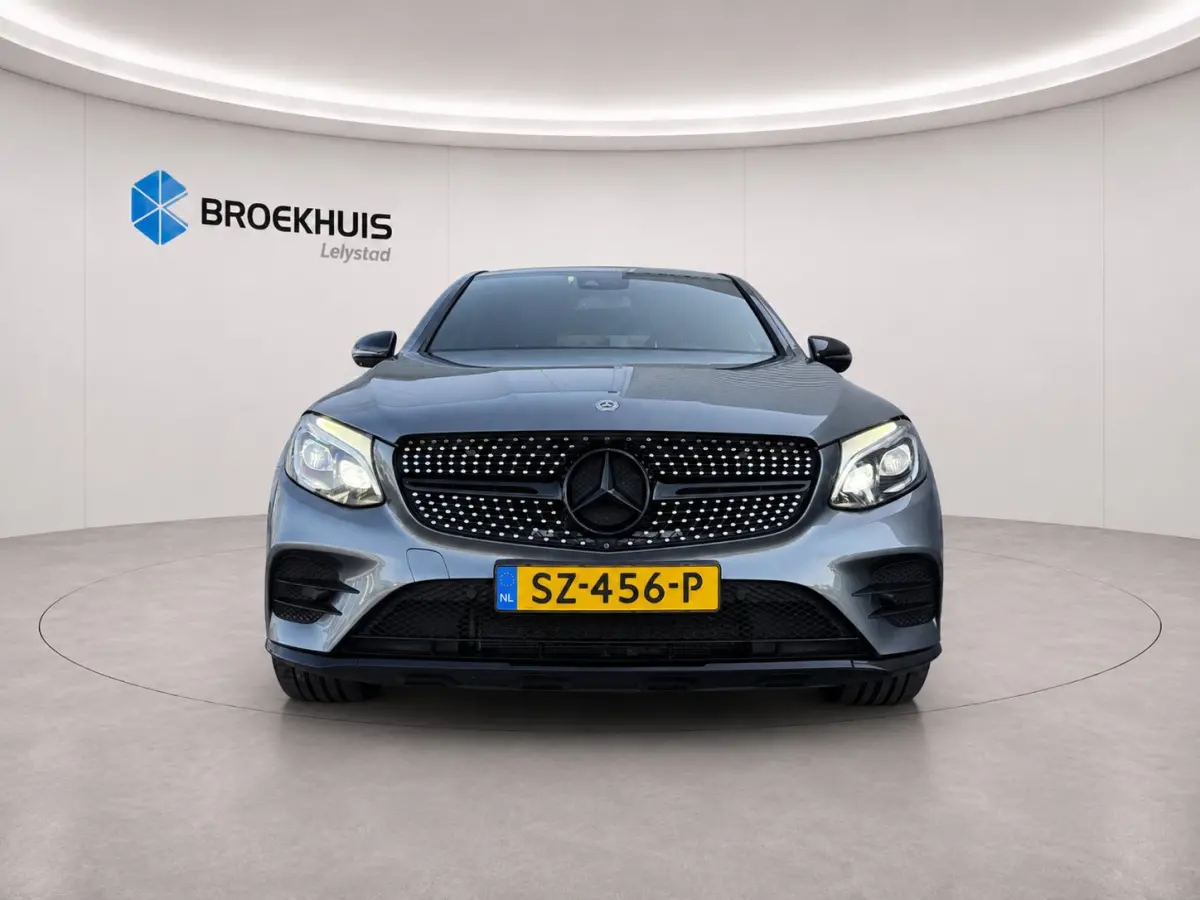 250 4MATIC PREMIUM PLUS AMG AUTOMAAT / NAVI / LEDER / CLIMA / FULL-LED / PDC / 20" LMV / CAMERA / LUCHTVERING / PANO. DAK / WEGKLAP. TREKHAAK !!