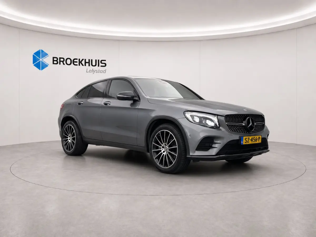 250 4MATIC PREMIUM PLUS AMG AUTOMAAT / NAVI / LEDER / CLIMA / FULL-LED / PDC / 20" LMV / CAMERA / LUCHTVERING / PANO. DAK / WEGKLAP. TREKHAAK !!