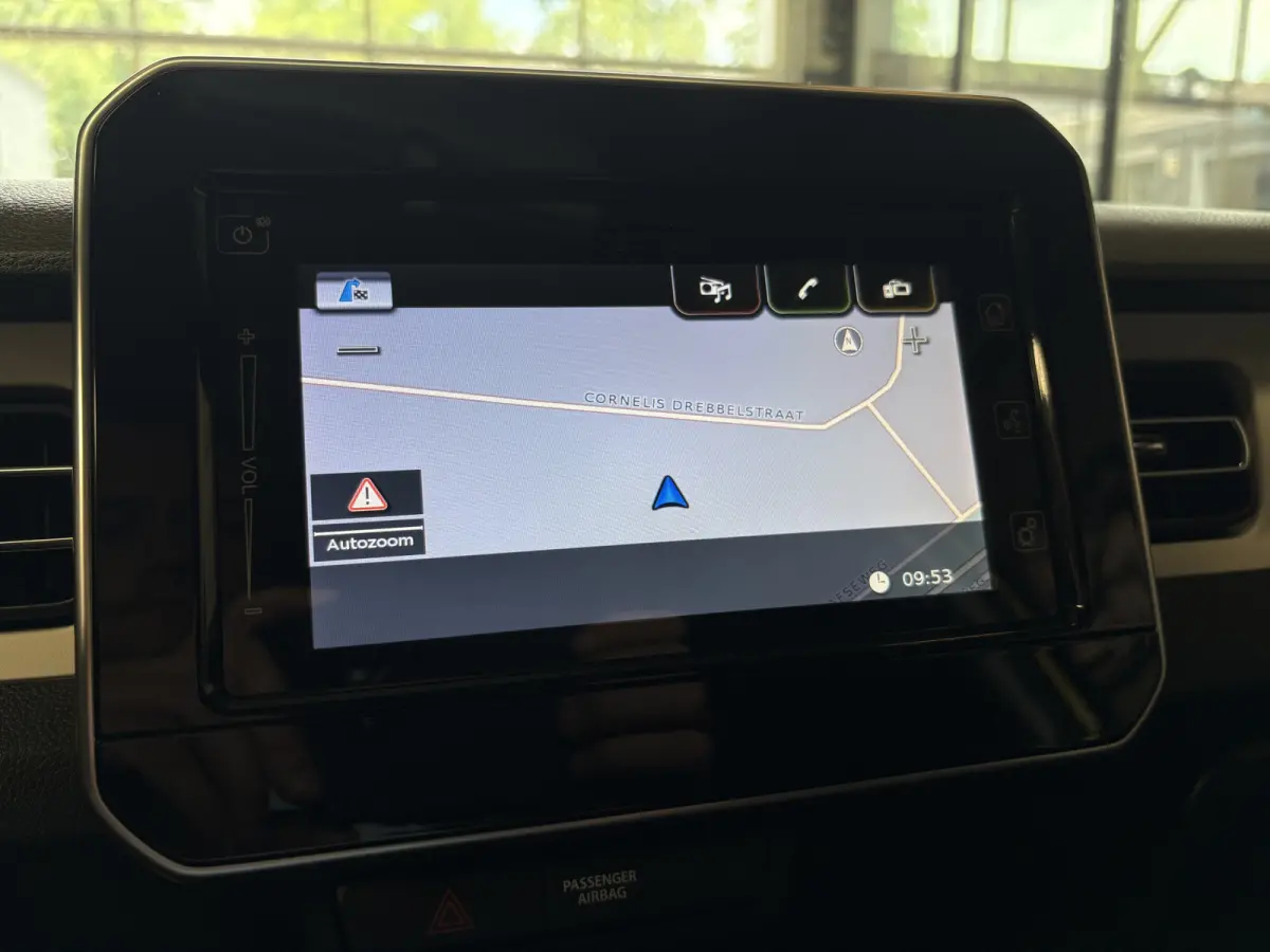1.2 Smart Hybrid Style Camera, Cruise, Navi, Led