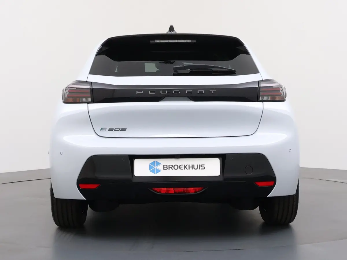 | €5000 Voorraad Voordeel | Business | 10" HD-touchscreen met PEUGEOT i-Connect® Advanced Navigatie | Elektrische parkeerrem | Extra getinte achterste zijruiten en achterruit