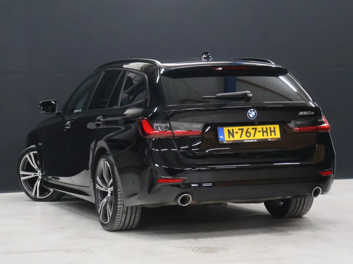 320e Business Edition Plus M Sport [HEAD-UP, APPLE CARPLAY, ANDROID, STOELVERWARMING, CAMERA, VOL LEDER, PDC RONDOM, CRUISE, CLIMATE, NIEUWSTAAT]