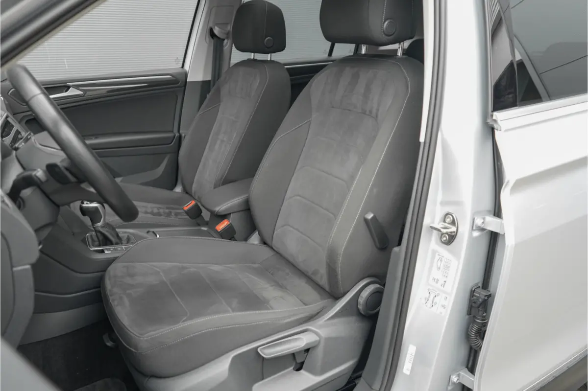 1.4 TSI eHybrid Elegance Pano ACC 360° IQ Light Stuurwielverw