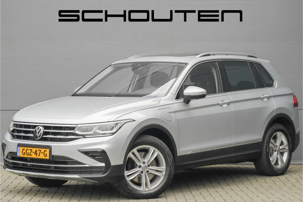 1.4 TSI eHybrid Elegance Pano ACC 360° IQ Light Stuurwielverw