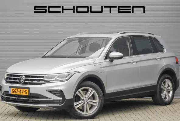1.4 TSI eHybrid Elegance Pano ACC 360° IQ Light Stuurwielverw